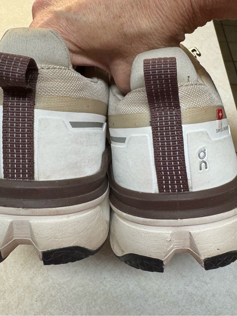 On Running women’s trail shoes in beige and brown - Picture 7 of 7